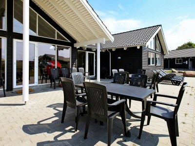 Holiday house Luxus-Poolvilla am Meer -- By Traum Ferienwohnungen - Outdoor photo 15