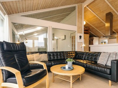 Holiday house Luxurioses Strandhaus mit Pool - Outdoor photo 32