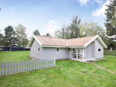 Holiday house 8 person holiday home in Rødby-By Traum - Outdoor photo 3