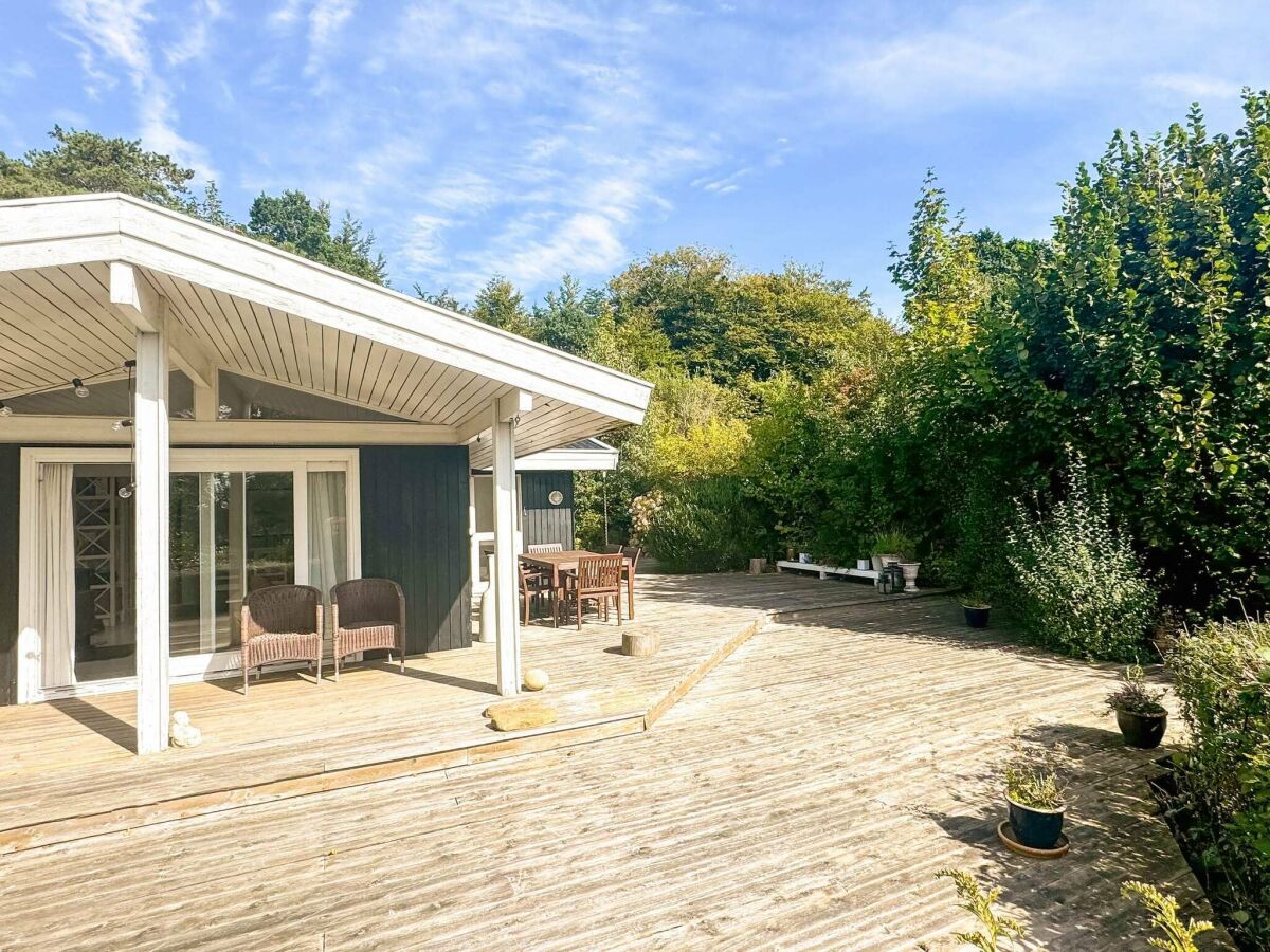 Holiday house 6 person holiday home in Dronningmølle-By Traum