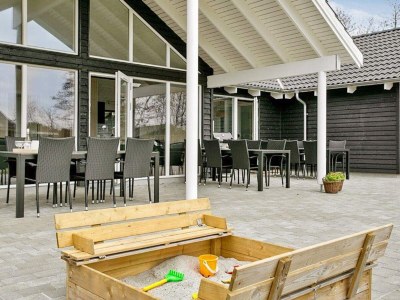 Holiday house Luxurioses Pool-Retreat in Blavand -- By Traum Ferienwohnungen - Outdoor photo 16