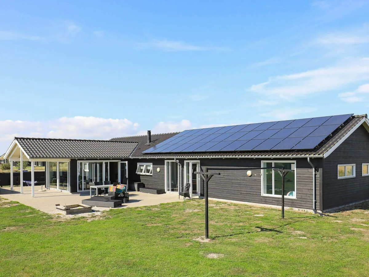 Holiday house Luxus-Ruckzug mit Pool -- By Traum Ferienwohnungen