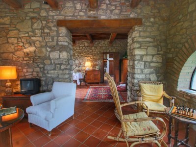 Farmhouse Farmhouse in Umbria with Garden Views - Features photo 31