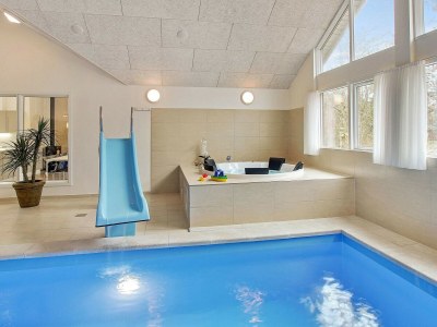 Holiday house Luxury Pool Retreat in Henne - By Traum Ferienwohnungen - Outdoor photo 16
