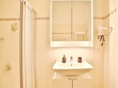 Holiday apartment Villa Strandallee 164 Appartement 5 - Features photo 35