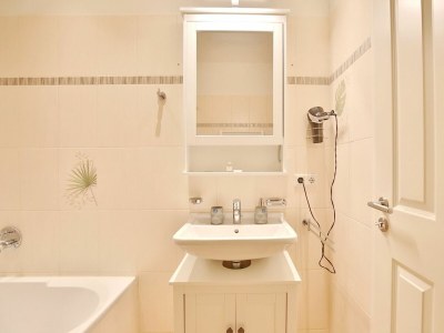 Holiday apartment Villa Strandallee 164 Appartement 5 - Features photo 36