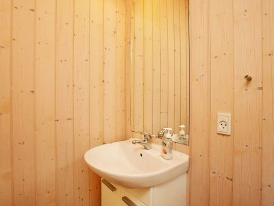 Holiday house Luxurioses Spa-Retreat am Golfplatz -- By Traum Ferienwohnungen - Outdoor photo 3