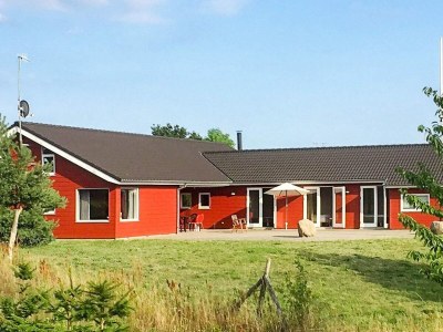 Holiday house 12 person holiday home in Ebeltoft-By Traum - Holiday house