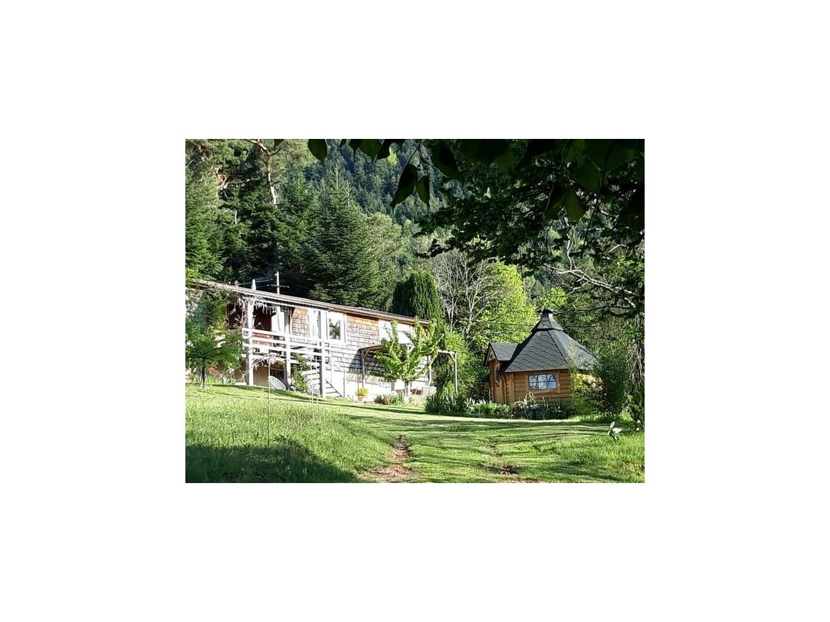 Chalet Chalet in Raon-l'Étape am See - Outdoor photo 5