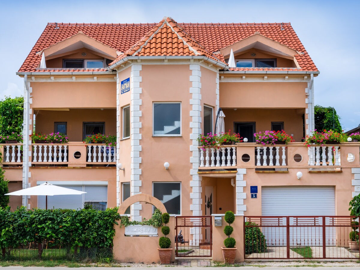 Holiday apartment Sanja