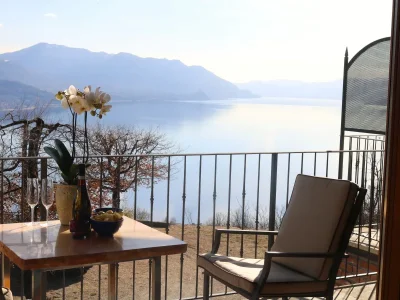 Finca Cascina Borchina Violetta Landgut Traumseeblick in Maccagno - Finca