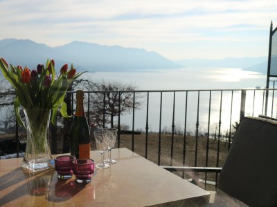 Finca Cascina Borchina Violetta Landgut Traumseeblick - Features photo 15