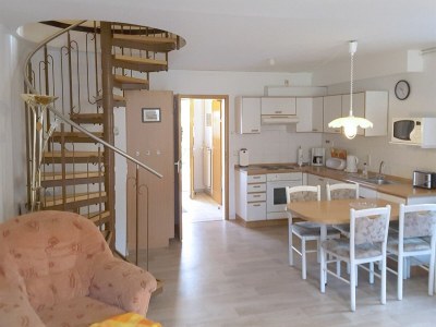 row house - No title - - Features photo 9