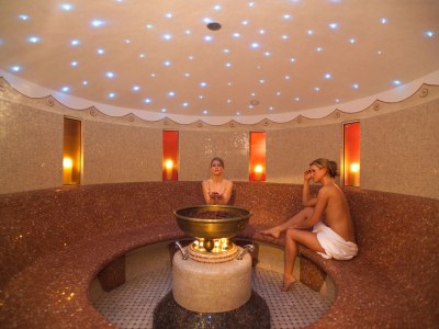 Holiday apartment Residence Nussbaumer - Environment photo 12