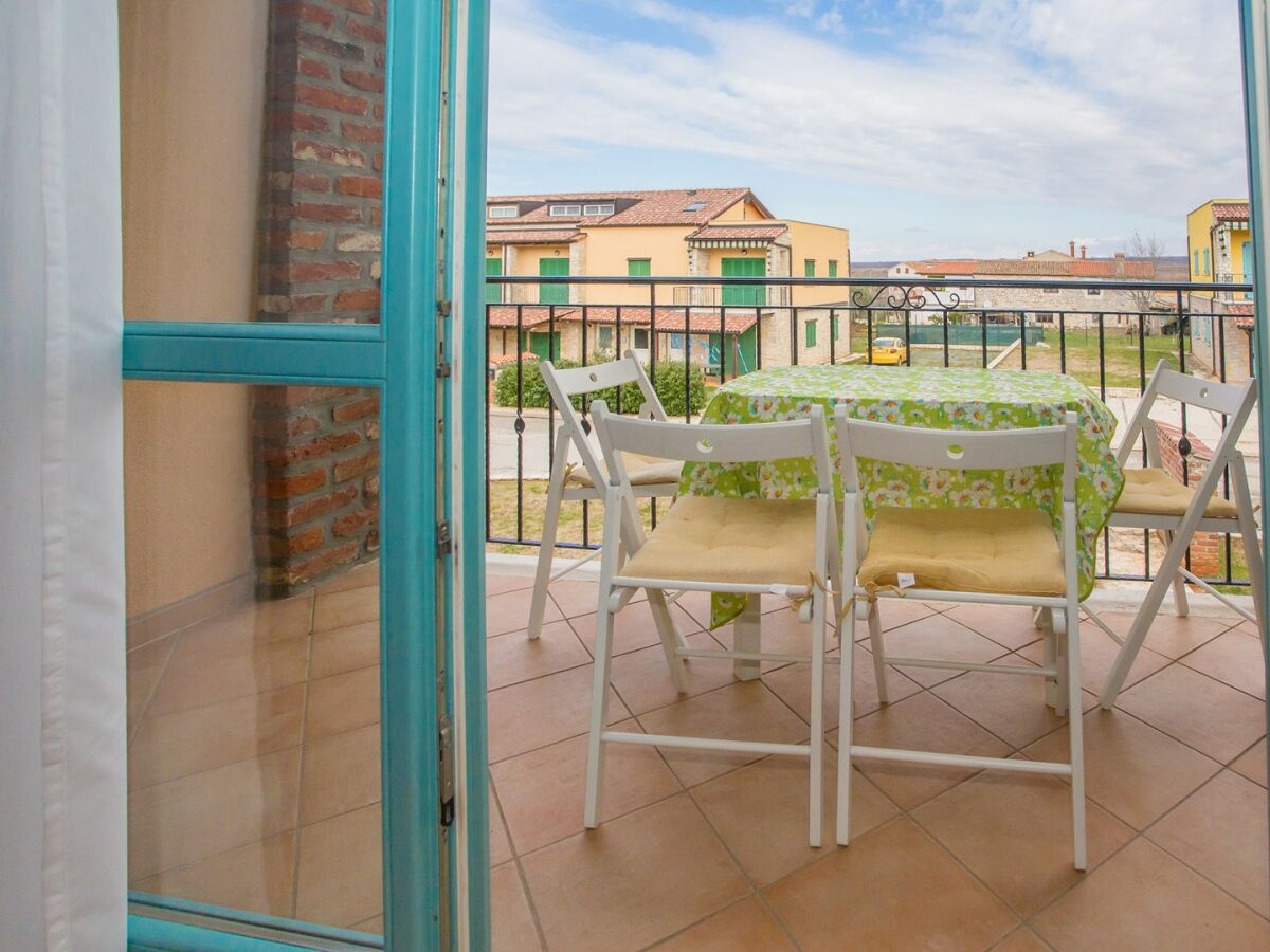 Apartment - Apartment Tia with Balcony in Resort Gedici with Shared Pool - Outdoor photo 2