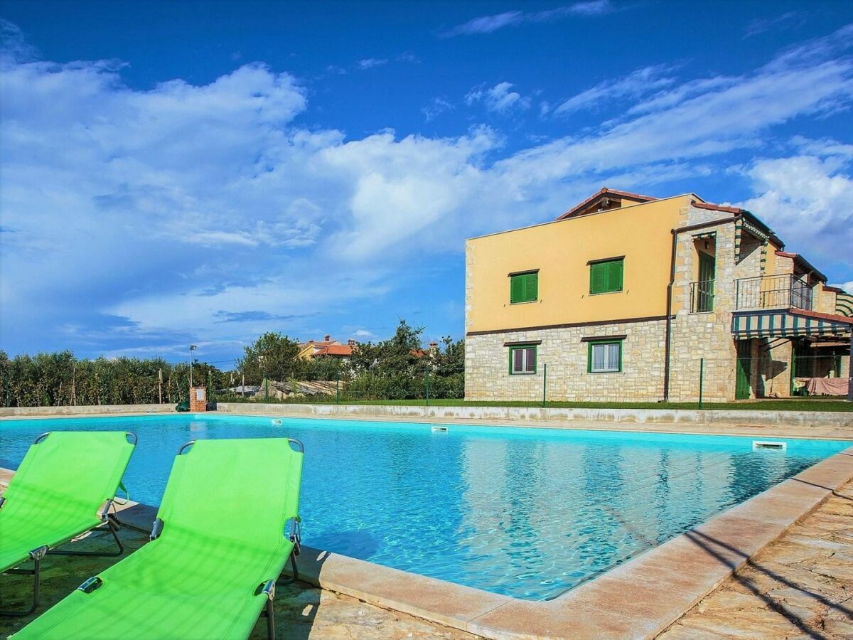 Apartment - Apartment Tia with Balcony in Resort Gedici with Shared Pool - Outdoor photo 5