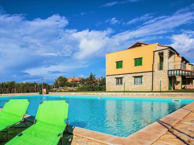 Apartment - Apartment Tia with Balcony in Resort Gedici with Shared Pool in Gedici - Apartment