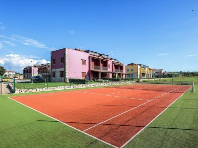 Apartment - Apartment Tia with Balcony in Resort Gedici with Shared Pool - Outdoor photo 8