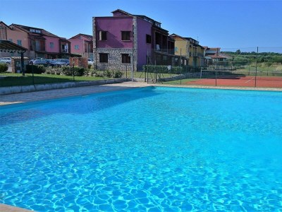 Apartment - Apartment Tia with Balcony in Resort Gedici with Shared Pool - Features photo 12