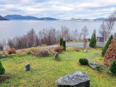 Holiday house 9 person holiday home in HUNDEIDVIK-By Traum - Outdoor photo 9