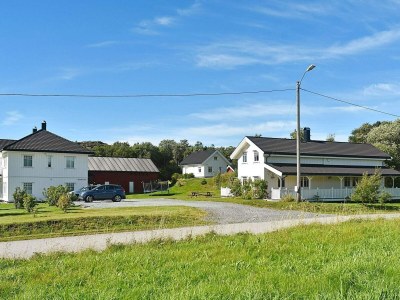 Holiday house 5 person holiday home in Oksvoll - Outdoor photo 6