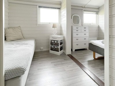 Holiday house 4 Personen Ferienhaus in Austrheim - Outdoor photo 10