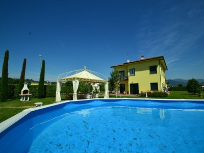 Holiday house Villa in Montecarlo with Pool and Scenic Views - Outdoor photo 6