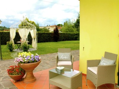 Holiday house Villa in Montecarlo with Pool and Scenic Views - Outdoor photo 7