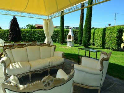 Holiday house Villa in Montecarlo with Pool and Scenic Views - Outdoor photo 40