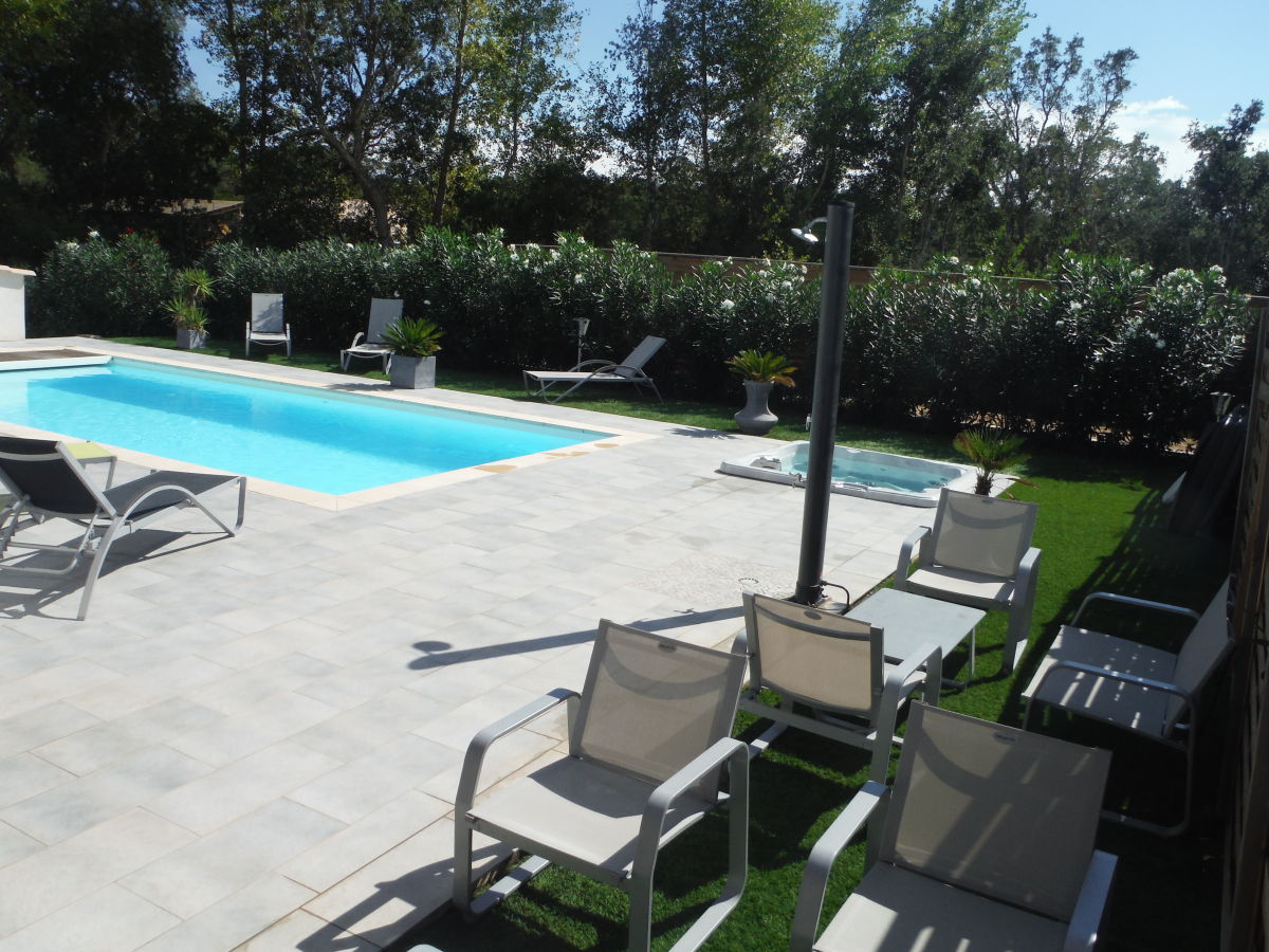 Villa Villa with private heated pool and Jacuzzi near beach - Outdoor photo 5