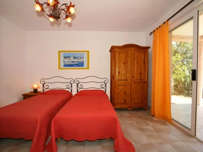 Holiday house with pool, beach at 900 m - Features photo 15