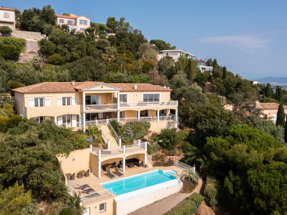 Villa Monte Carlo - Les Issambres - Outdoor photo 2