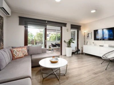 Holiday house Modern holiday house Carla with garden in Poreč - Holiday house