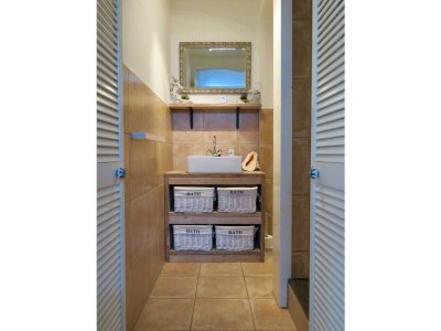 Apartment Ocean spray. - Features photo 9