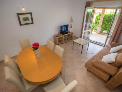 Holiday apartment Mir with private pool - Features photo 7