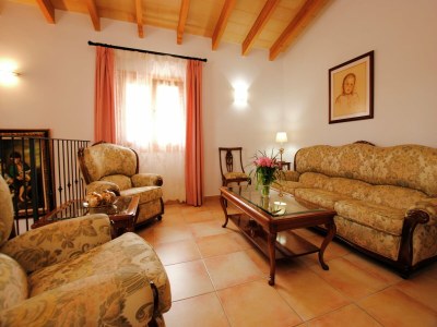 Cottage Villa in Mallorca with Private Pool - Features photo 21