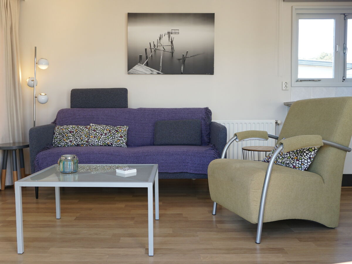 Bungalow - No title - - Features photo 3