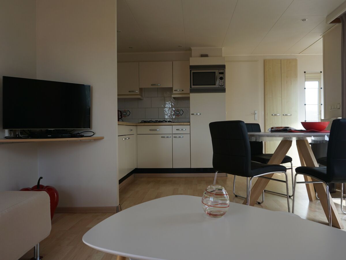 Bungalow - No title - - Features photo 5