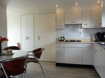 Bungalow - No title - - Features photo 8