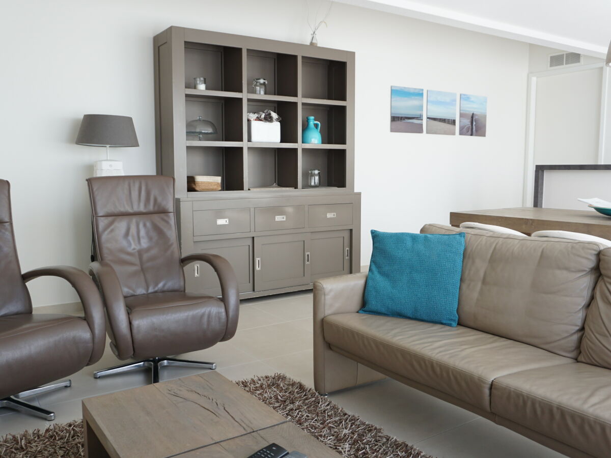 Holiday house - No title -