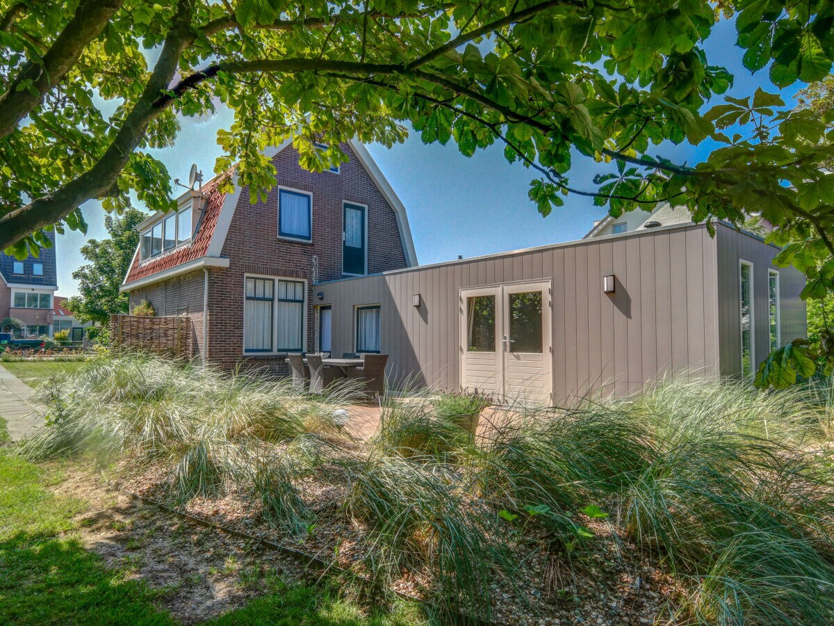 Holiday house Sunny Home - Dorpsstraat 217 - Outdoor photo 4