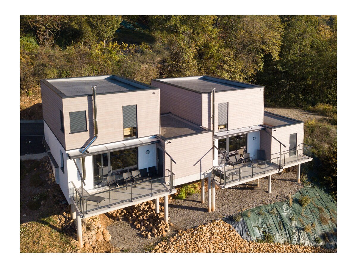 Holiday house - No title -