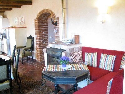 Cottage Mansion in Langhe with Pool and Winery Charm - Features photo 17