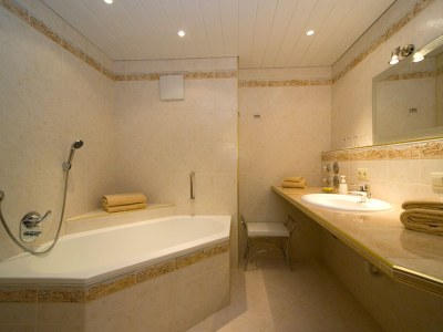 Holiday apartment 3 - Ellen Raith - Features photo 16