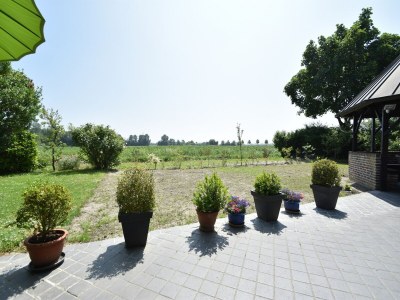 Cottage Geräumiges Herrenhaus mit Wiesenblick in Bruinisse - Outdoor photo 11
