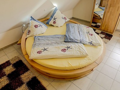 Holiday apartment Alte Kirche on the Kastanienhof - Features photo 12