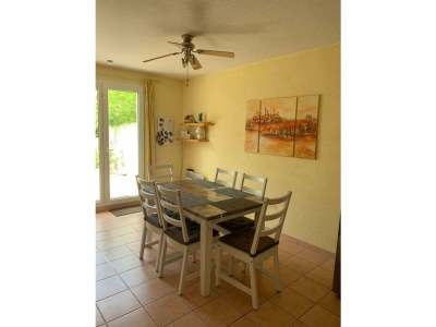 Holiday house Comfortable holiday home close to the beach in a sunny location. - Features photo 17