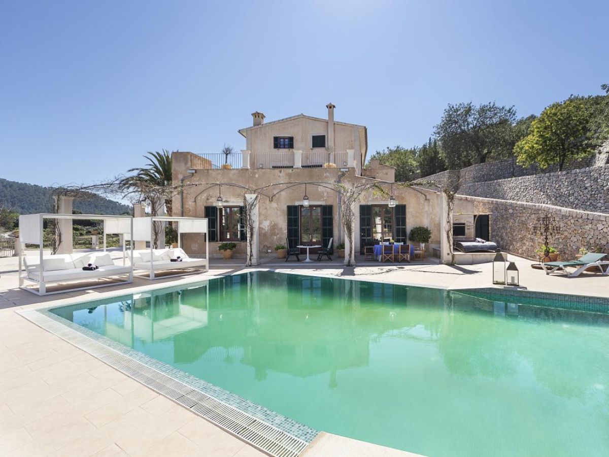 Villa Majestic Holiday Estate in Calvià Up to 12 Guests