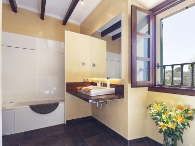 Villa Majestic Holiday Estate in Calvià Up to 12 Guests - Features photo 17