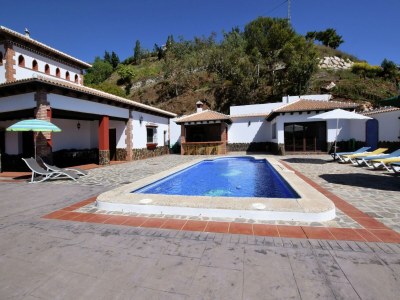 Villa Familienvilla mit Garten - Outdoor photo 4